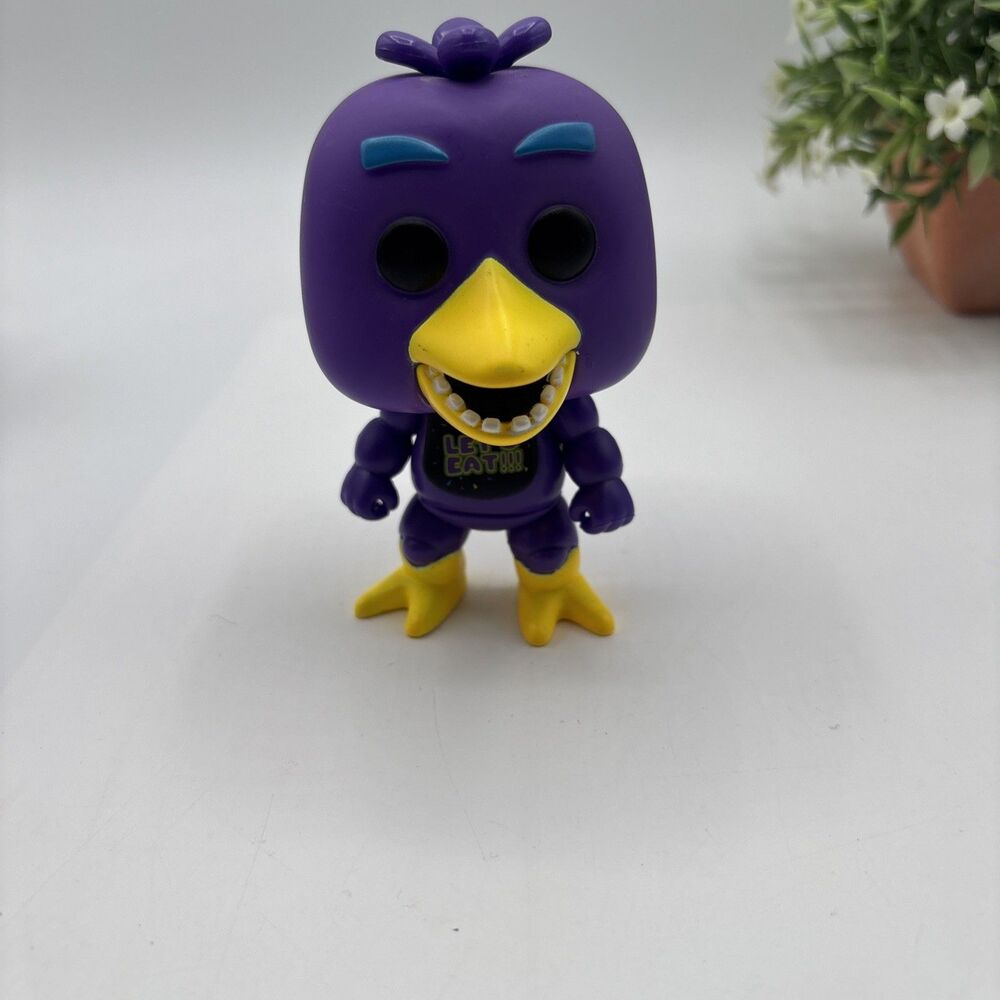 Retired Funko Pop! Games FNAF Blacklight Chica #379 GameStop Exclusive Preowned
